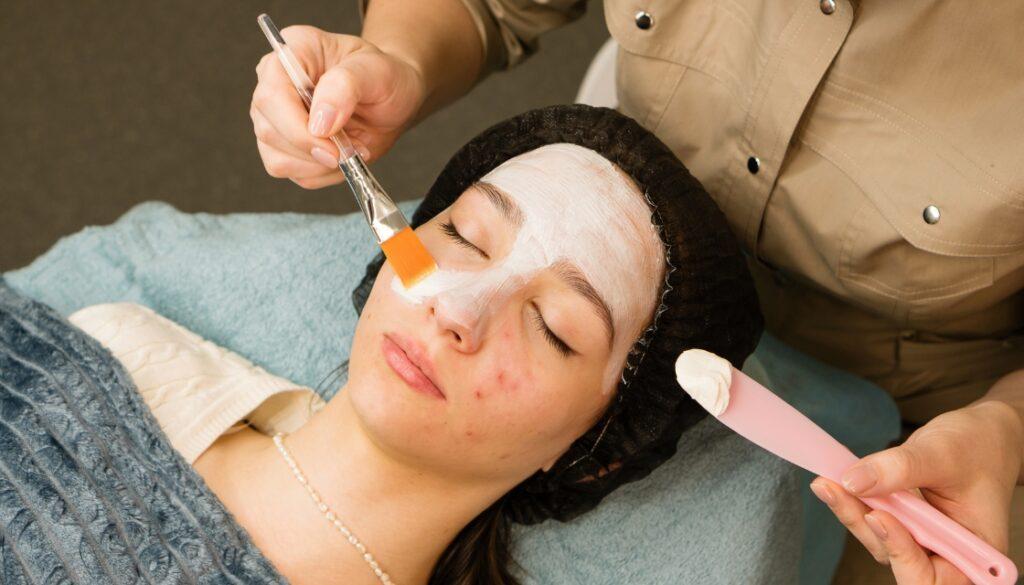 ako sa zbavit akne za 1 den